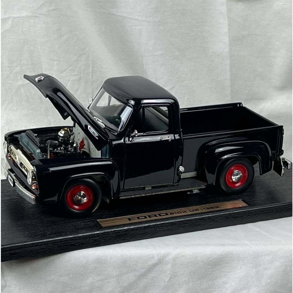 Ford Pick Up truck 1953